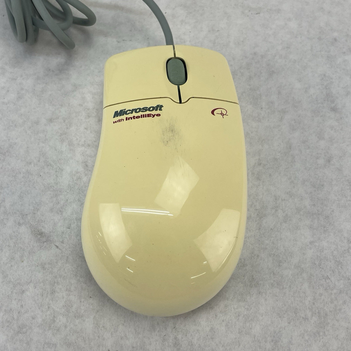 Microsoft Intellimouse X04-91790 Mouse Yellowing - Tested1