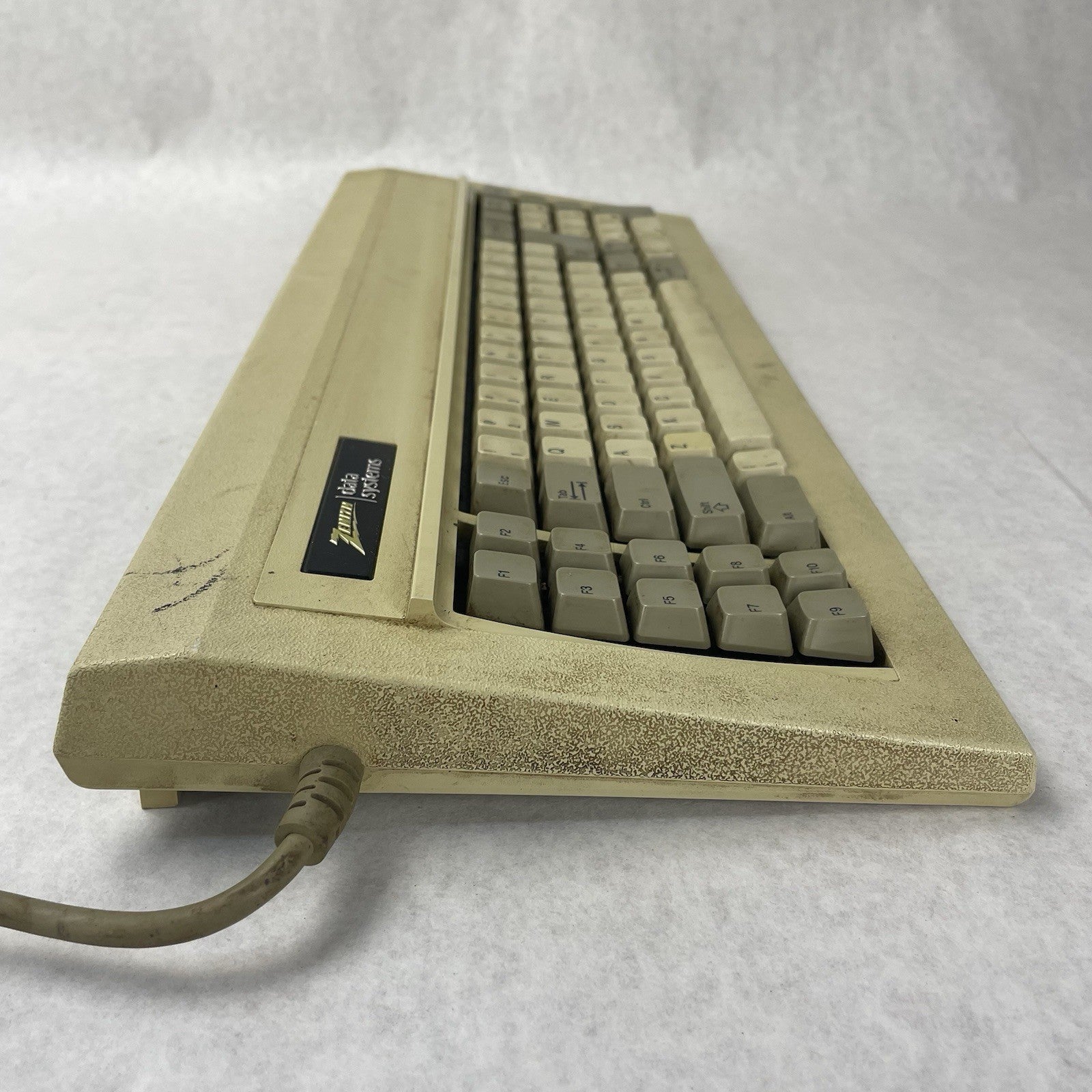 Zenith Data Systems Z-150 Keyboard Yellow Switches5