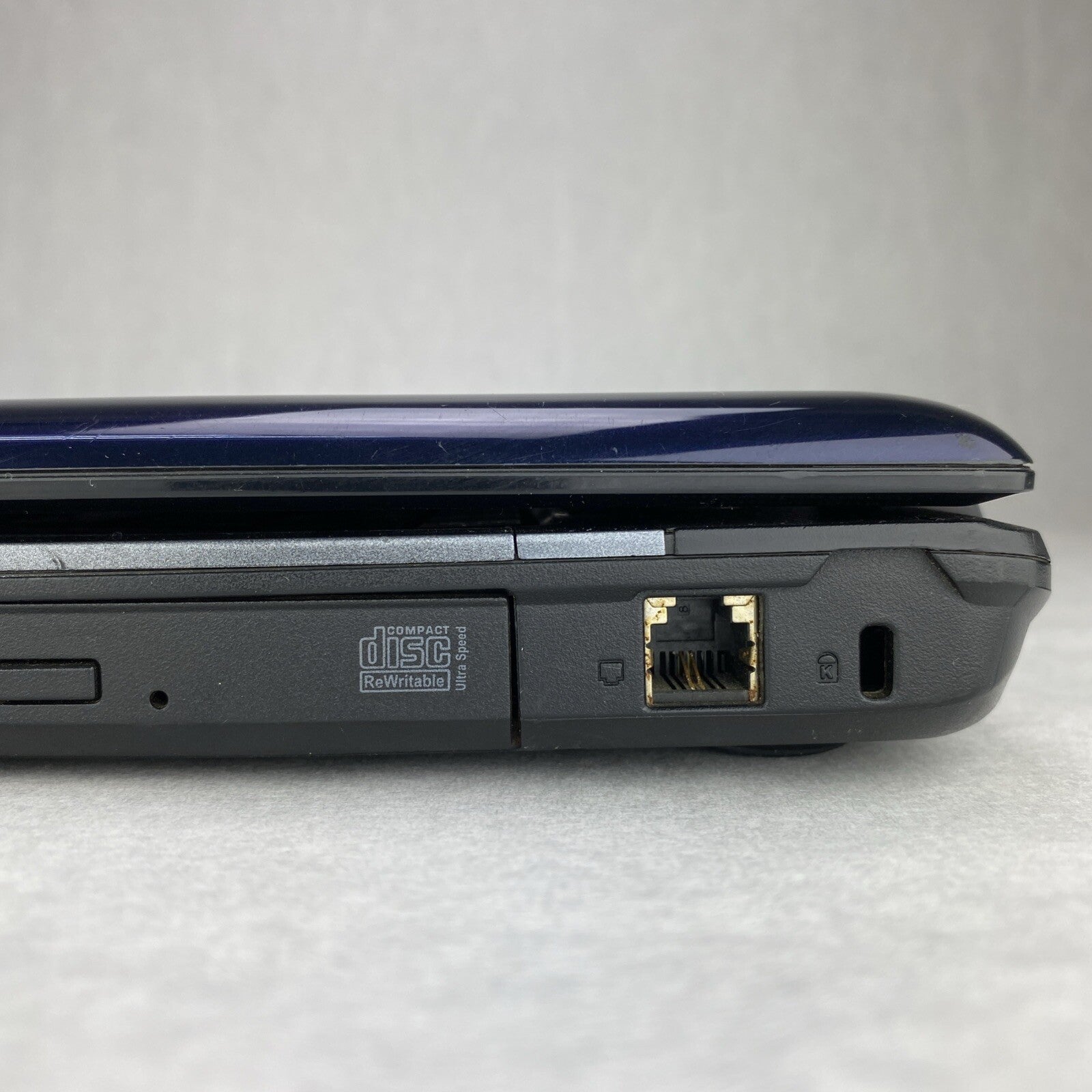 Acer Aspire 5740 15.6" Intel Core i3-M330 2.13GHz 4GB RAM No AC HDD OS