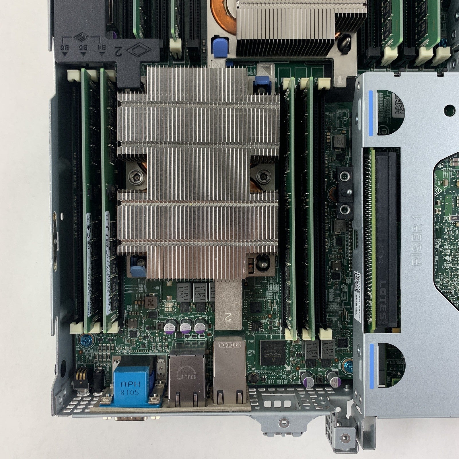 Dell PowerEdge R440 2x Xeon Silver 4110 2.1 GHz 128 GB RAM No HDD NO OS