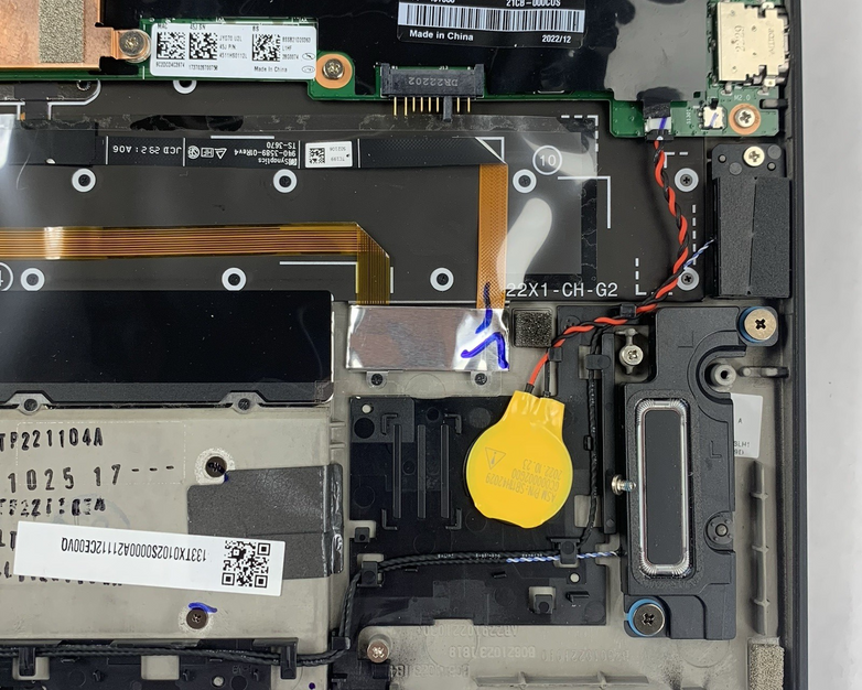 Lenovo ThinkPad X1 Carbon Gen 10 i7-1260p 2.1 GHz 16 GB Ram No OS/SSD/AC/Batt