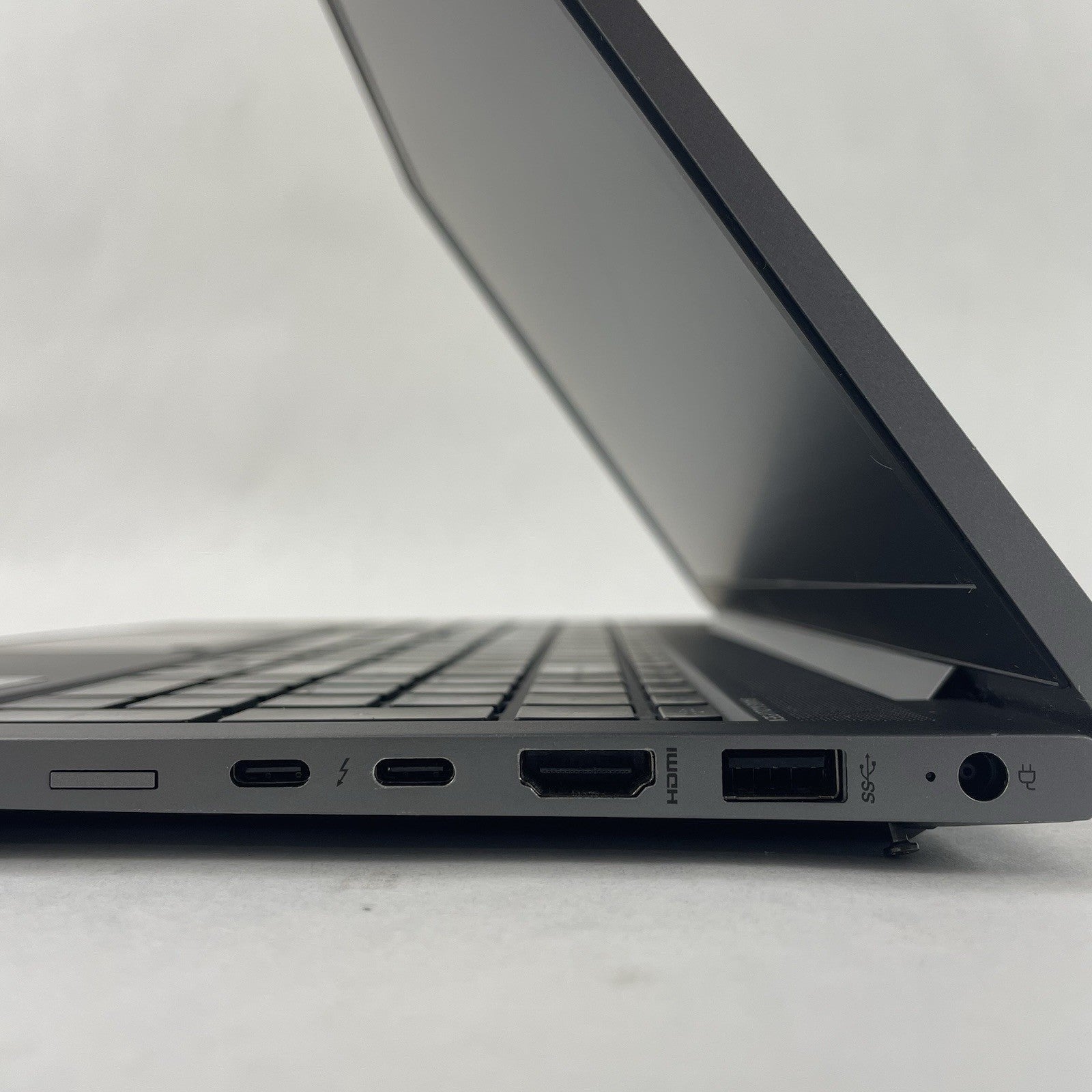 HP ZBook FireFly 15 G8 15.6" i7-1165G7 2.80 GHz 16 GB RAM No SSD/OS/AC7