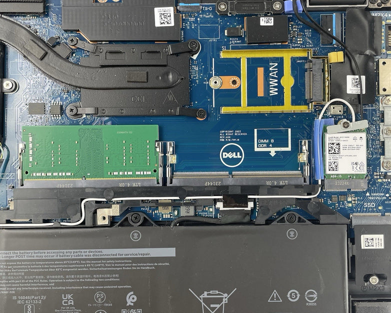 Dell Latitude 5440 14" i5-1345U 4.35 GHz 8 GB RAM No SSD/OS/AC - Bad Bottom