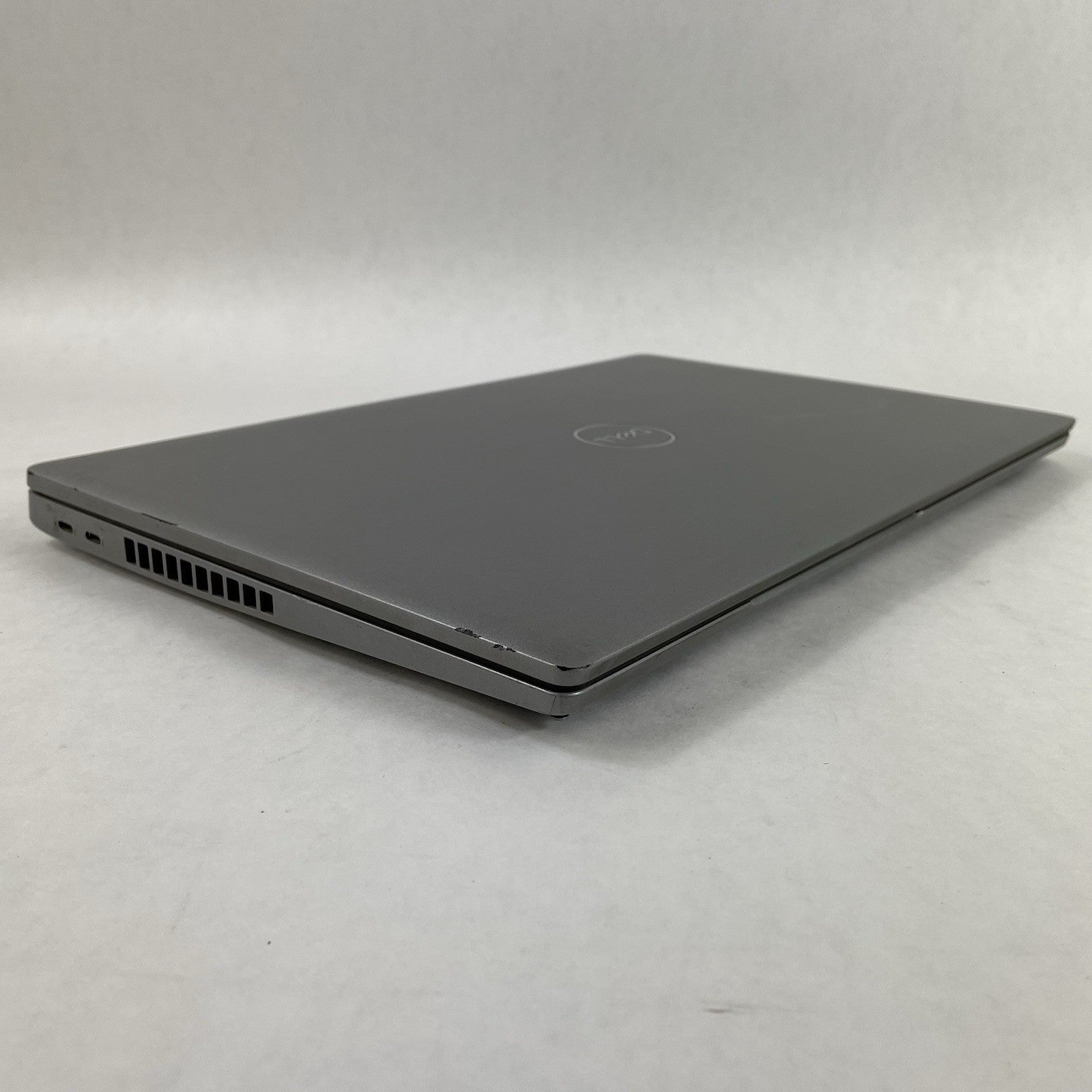Dell Latitude 5520 15.6" i5-1135G7 1.40 GHz 8 GB RAM No SSD/OS/AC - Bad Paint12