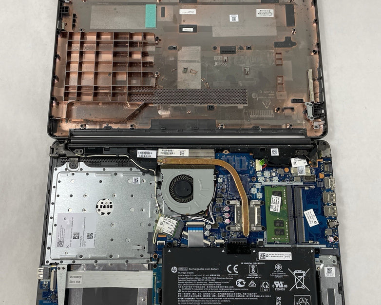HP 255 G7 15.6" Ryzen 3 2200U 2.50 GHz 8 GB RAM No SSD/OS/AC - READ