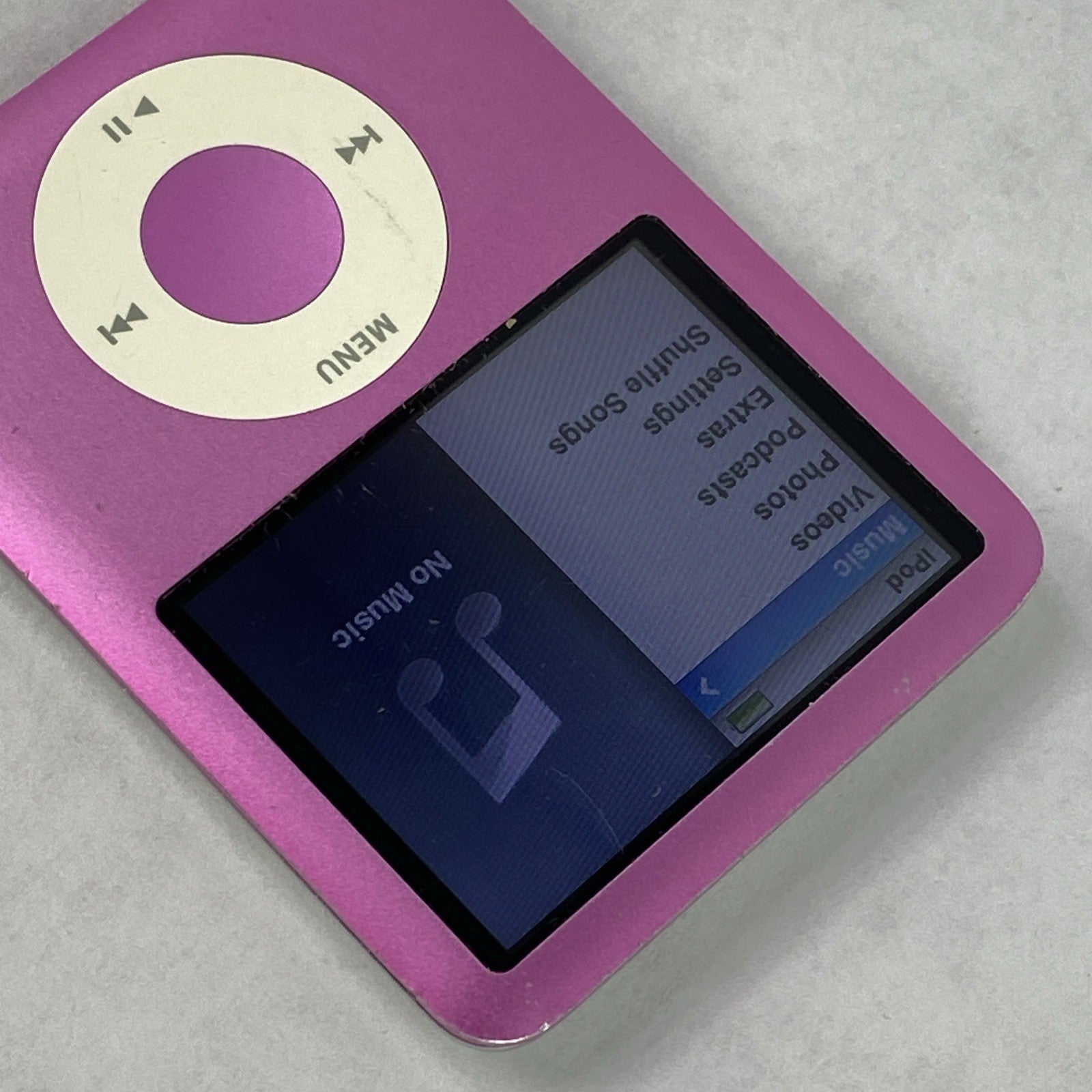 Apple iPod Nano 3rd Gen A1236 8GB Pink v1.1.36
