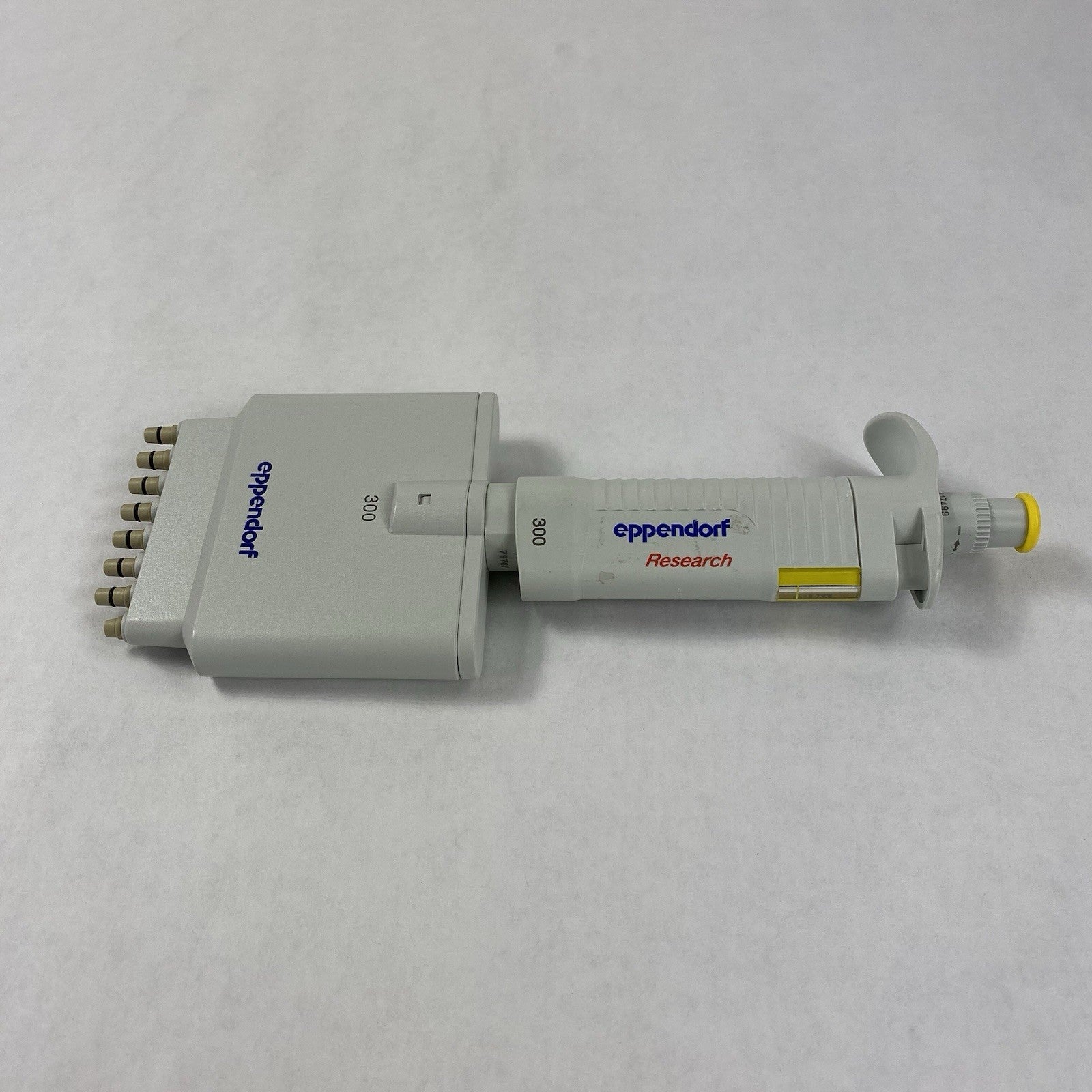 Eppendorf Research 300 30-300 uL 8-Channel Pipette - Parts or Repair