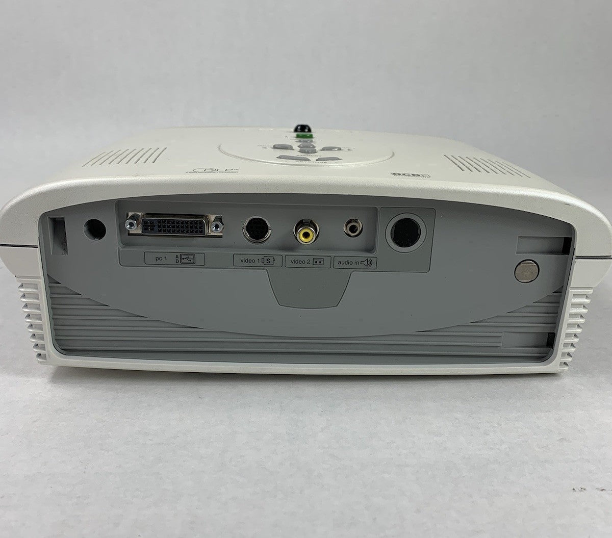 Toshiba TDP-MT5 LCD Projector 799 Lamp Hours