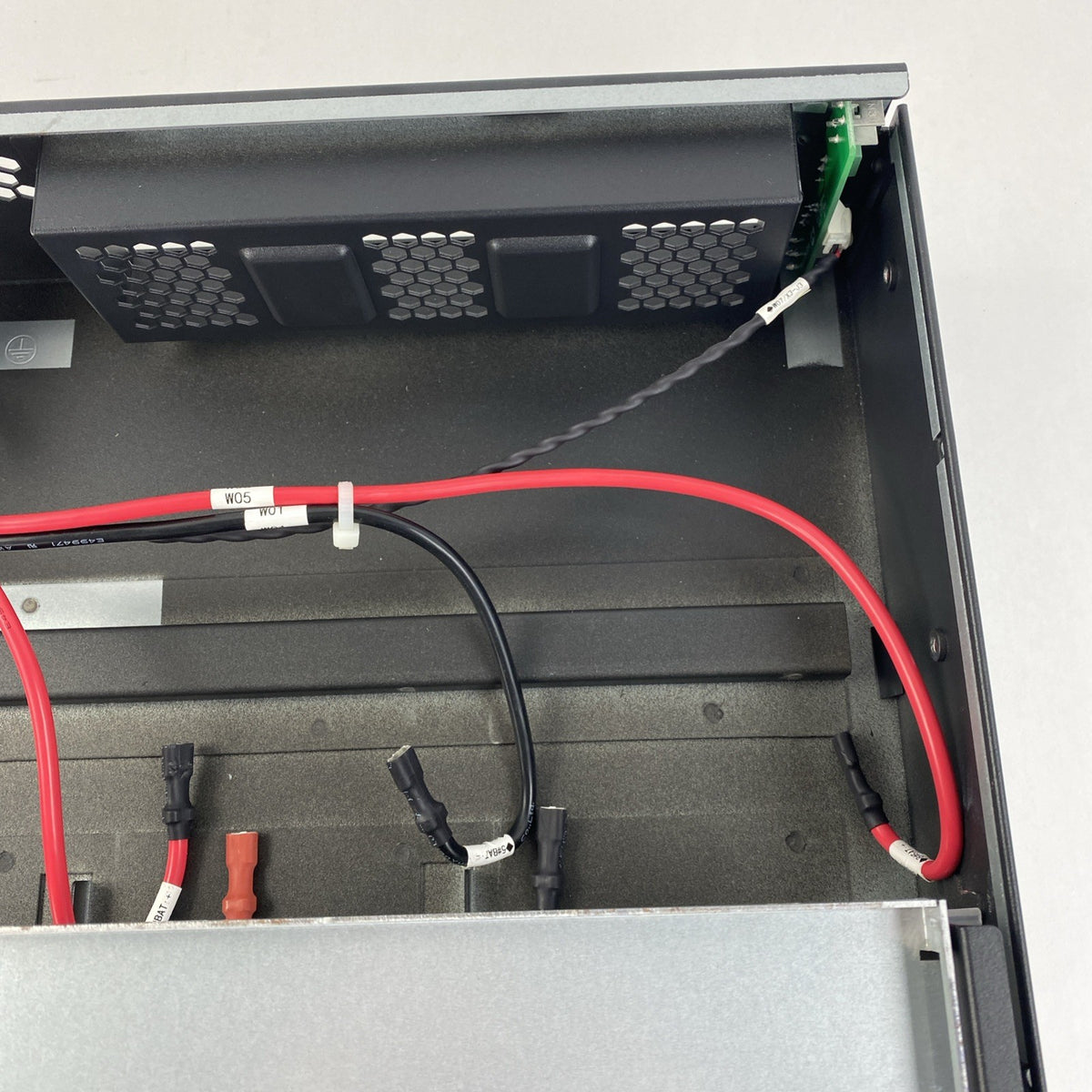 Vertiv Liebert GXT5-EBC48VRT2U 48V External Battery Cabinet Tested - No BATT15