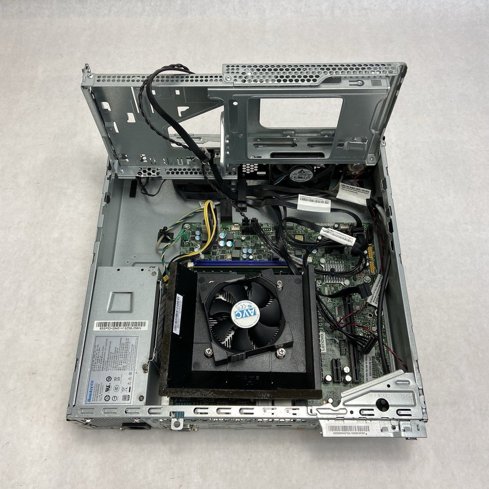 Lenovo ThinkCentre M900 SFF Intel Core i5-6500 3.2GHz 8GB RAM No HDD No OS7