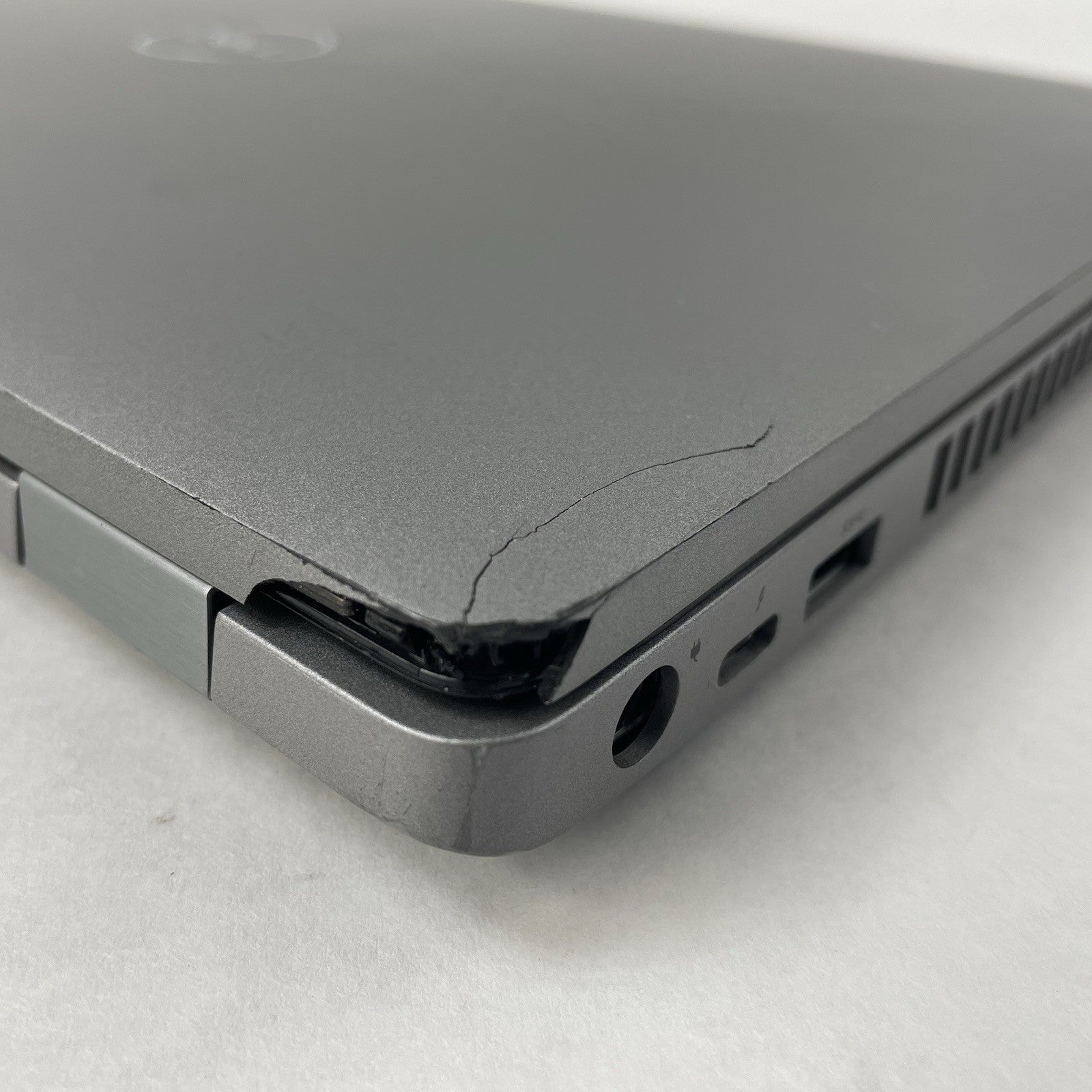 Dell Precision 3551 15.6" i7-10850H 2.70 GHz 8 GB RAM No SSD/OS/AC/Batt - READ14