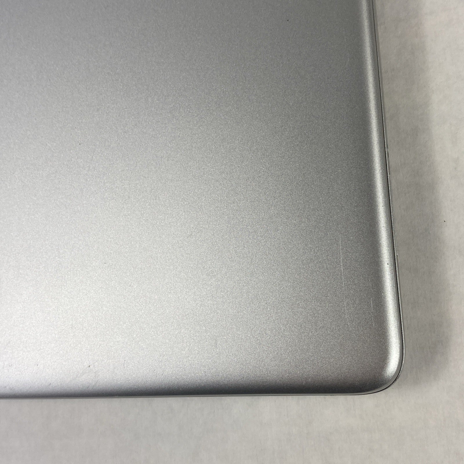 HP Laptop 15-ef2013dx AMD Ryzen 5 5500U 2.1GHz 16GB RAM 15.6" No HDD No OS