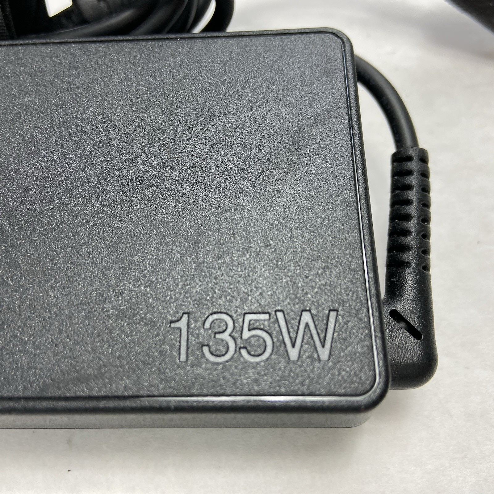 Lenovo 135W Charger ADL135NCC2A Power Adapter 20V 6.75A
