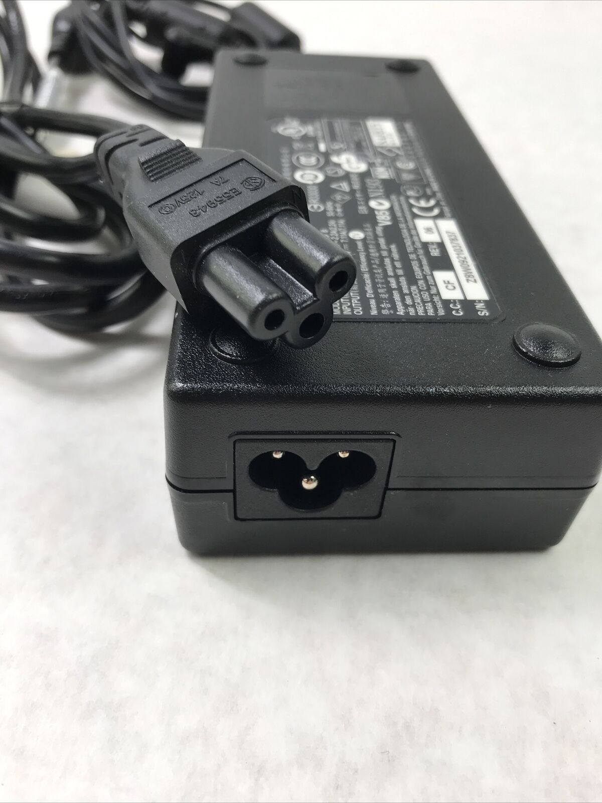 Delta Electronics SADP-135EB Laptop Charger 19V 60Hz 7.11A