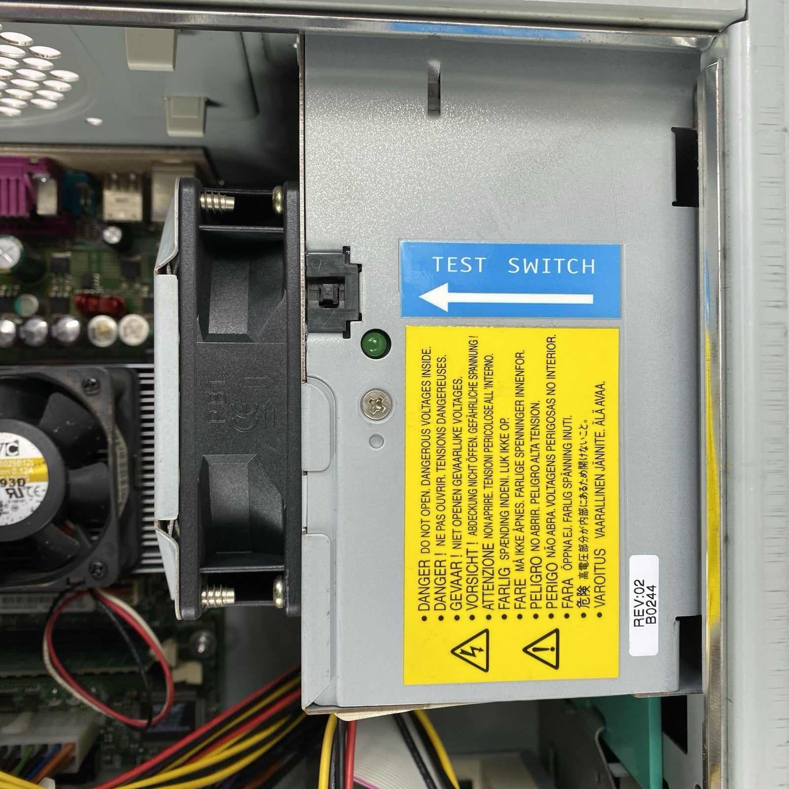 Gateway E-4000 MT Pentium 4 2.40GHz 256MB RAM No HDD No OS