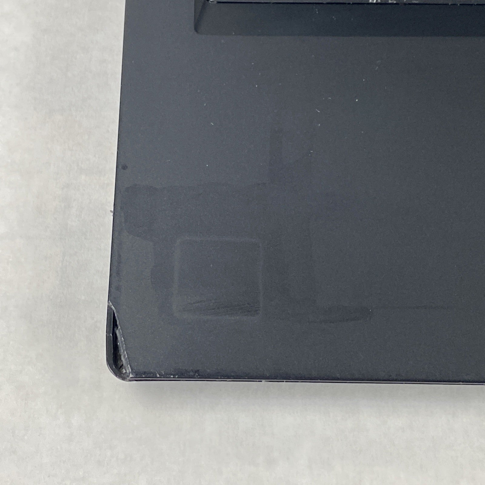 Lenovo ThinkPad E480 Intel Core i5-8250U 1.60 GHz 8GB RAM 14" No HDD No OS