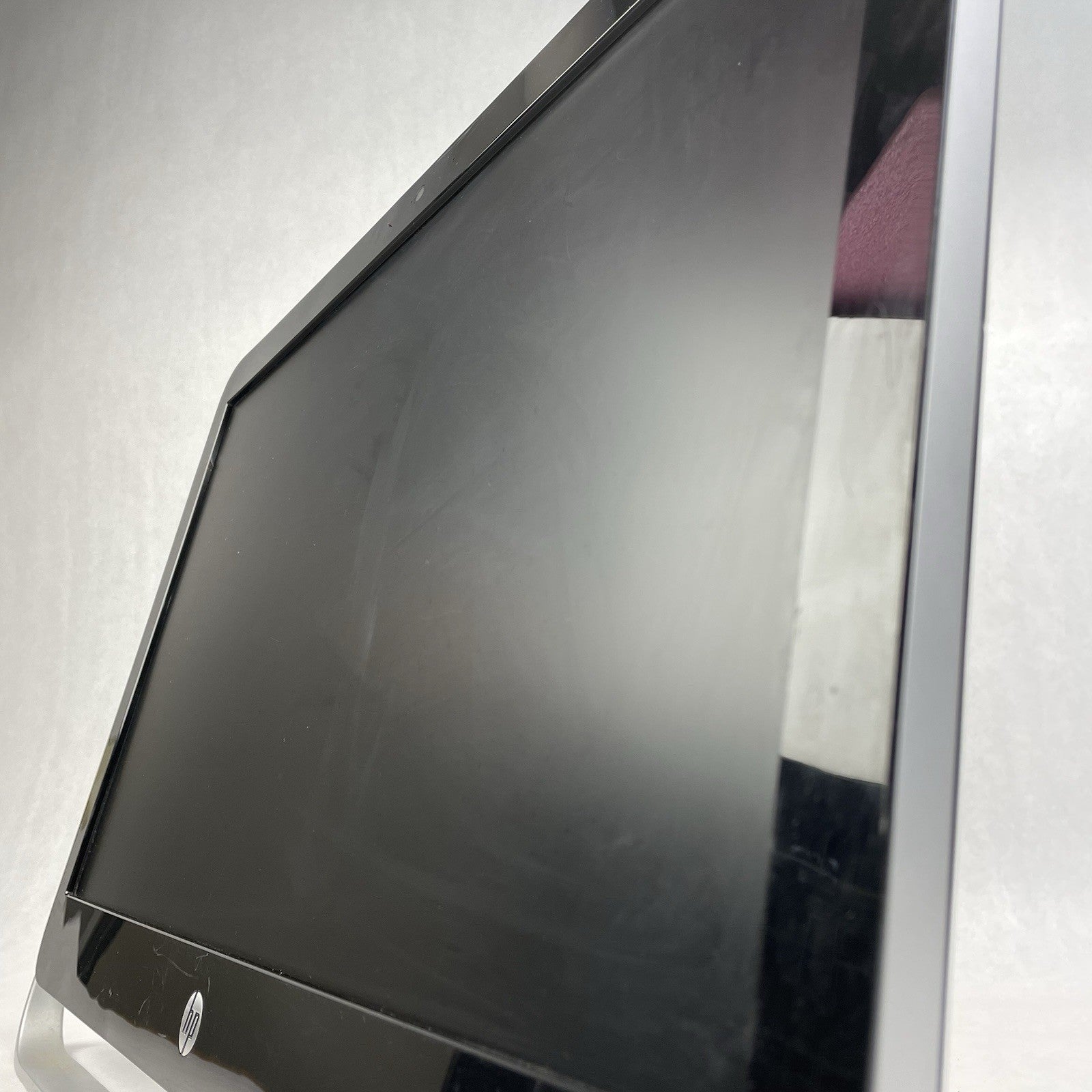 HP Pavilion 23-9010 AMD E2-3800 1.3 GHz 4 GB Ram No HDD No OS