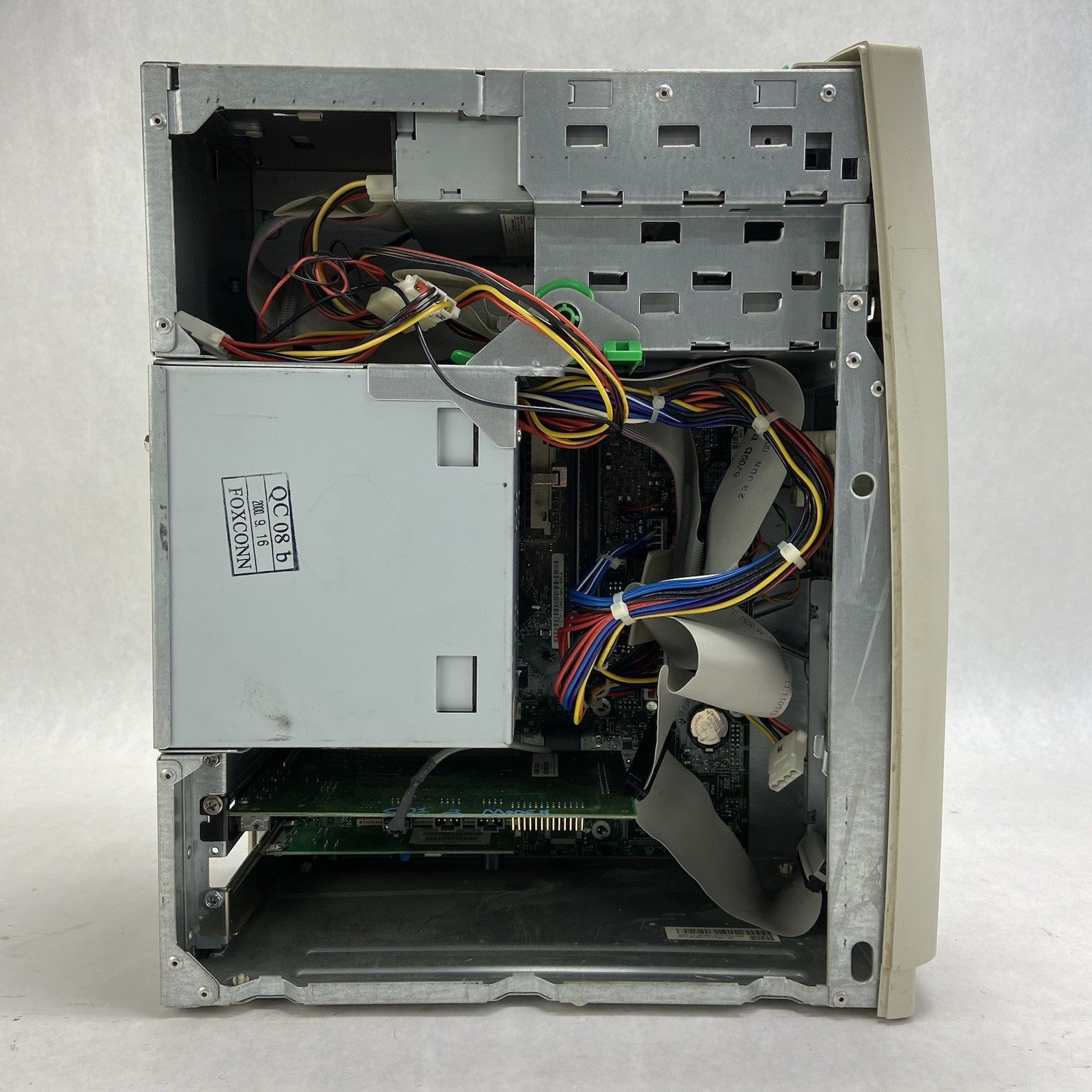 Dell Dimension L600CX MT Itnel Celeron 600MHz 192MB RAM No HDD No OS8