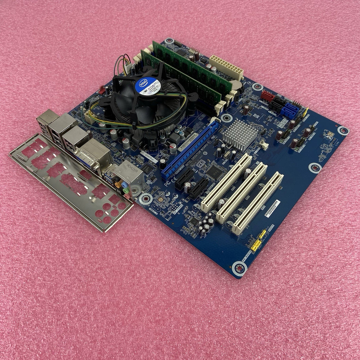 Intel DH67CL Motherboard Intel Core i7-3770 3.4GHz 10GB RAM w/Shield0