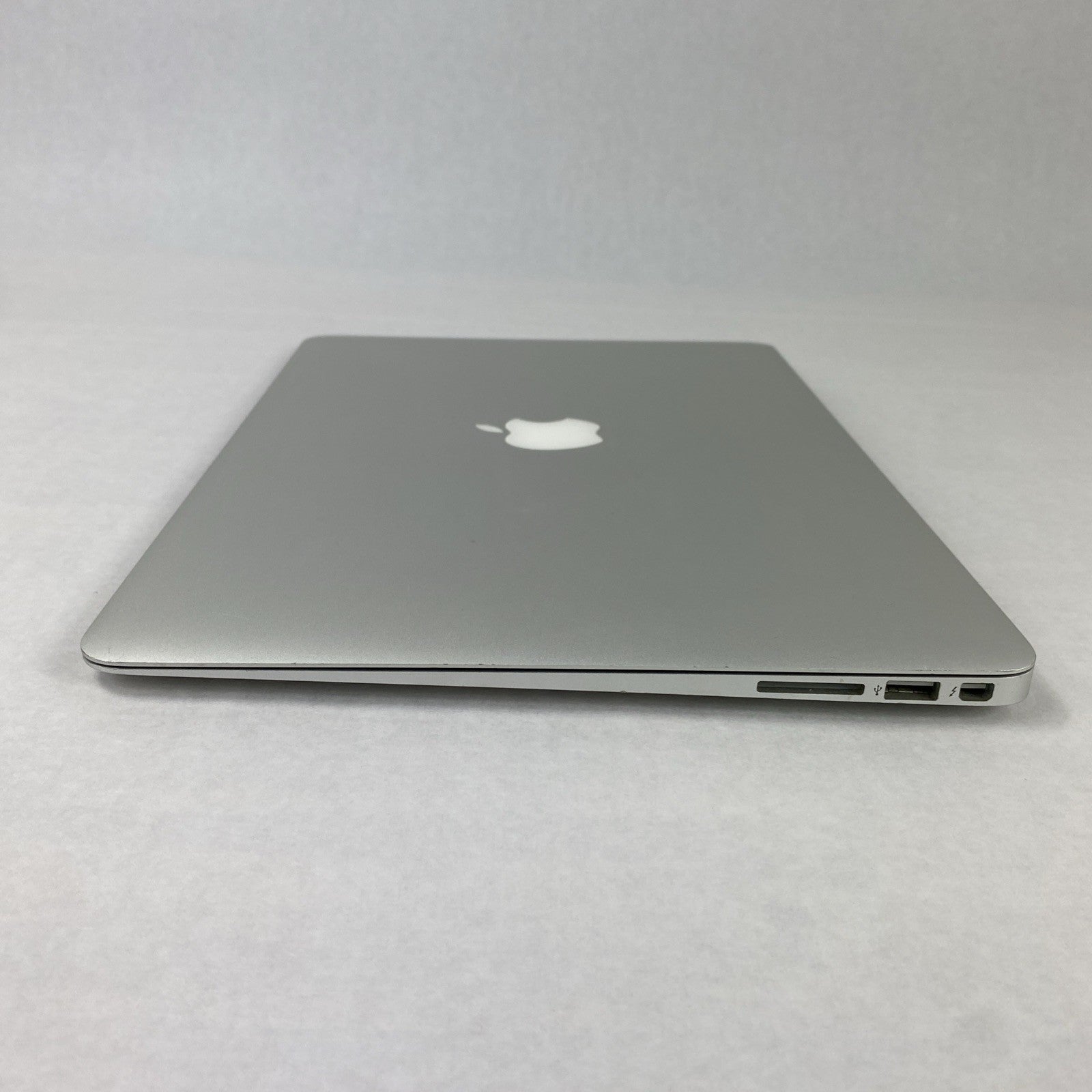 Apple MacBook Air A1466 2012 13" 1.8GHz i5 4GB RAM 250GB SSD os10.15.7 364Cycles
