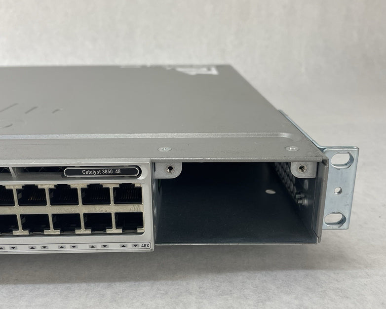 Cisco Catalyst WS-C3850-48T-S 48 Port 1X PSU Tested Reset