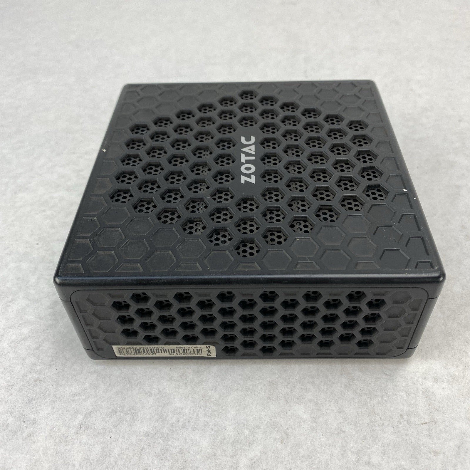 Zotac ZBOX-C1323NANO Micro Celeron C3150 1.6GHz 8GB RAM No HDD/OS/AC - No Bottom4
