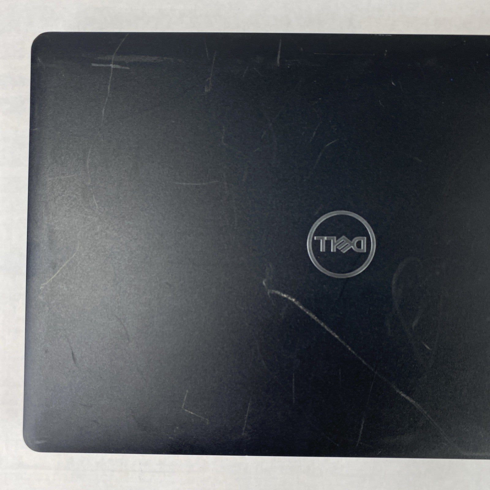 Dell Latitude 3580 Intel Core i3-6006U 2.00 GHz 8 GB RAM 15.6" No HDD No OS