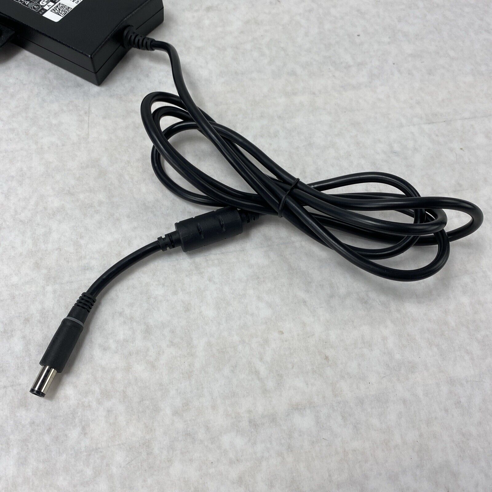 Lot of 30 Genuine Dell DA130PE1-00 130W 19.5V 6.7A AC/DC Adapter w/ Power Cable