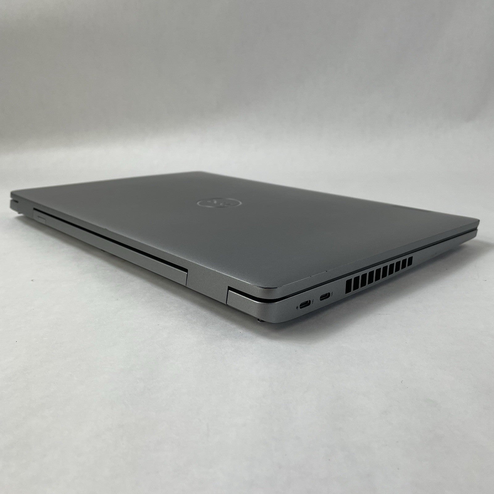 Dell Latitude 5520 15.6" i5-1135G7 2.40 GHz 8 GB RAM No SSD/OS/AC/Battery - READ11
