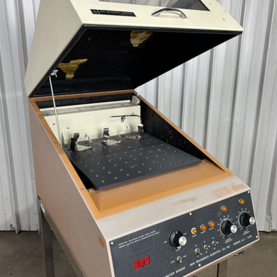 New Brunswick G-24 Environmental Incubator Orbital Shaker G24 Powers On
