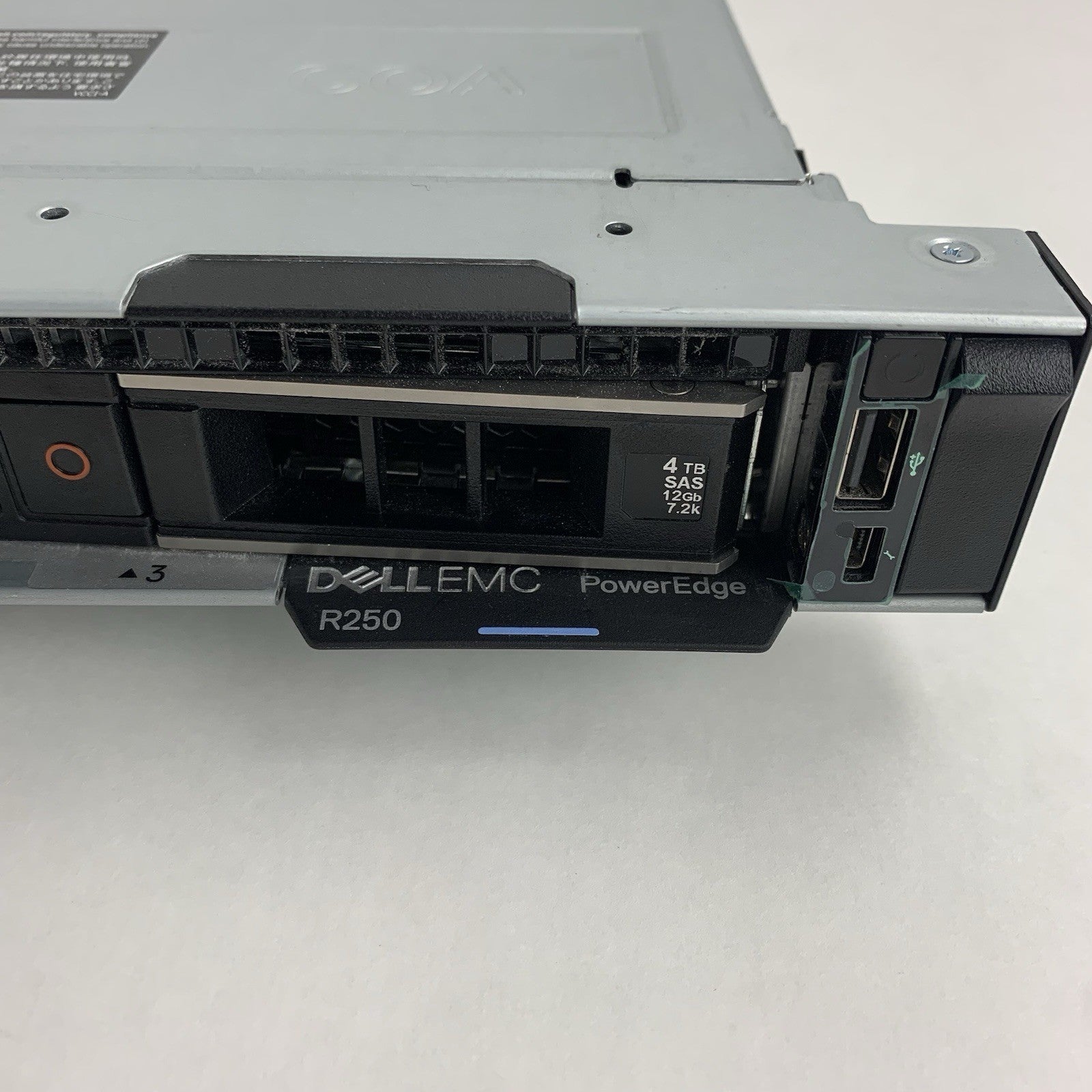 Dell PowerEdge R250 1U Server 1x Xeon E-2324G 3.1 GHz 16 GB Ram No OS No HDD4