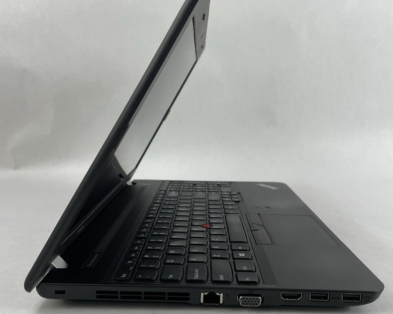 Lenovo ThinkPad E560 15.6" i5-6200U 2.30 GHz 8 GB RAM No SSD/OS/AC