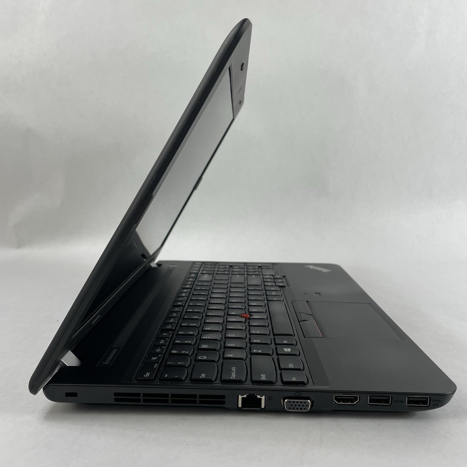 Lenovo ThinkPad E560 15.6" i5-6200U 2.30 GHz 8 GB RAM No SSD/OS/AC3