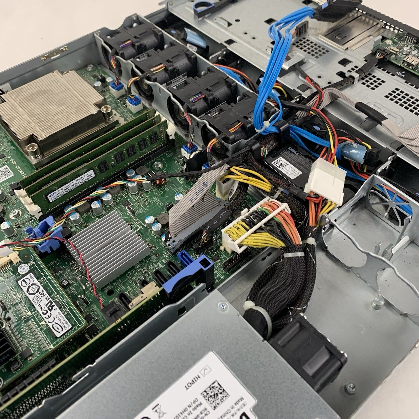 Dell PowerEdge R410 1U Server Xeon E5502 1.87 GHz 3 GB Ram No OS No HDD17