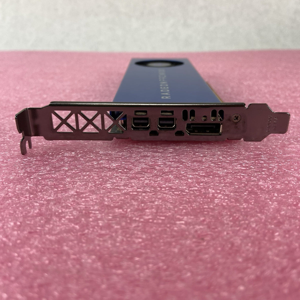 Radeon Pro WX 3100 PCIe x16 4GB GDDR5 Full Height Graphics Card 9