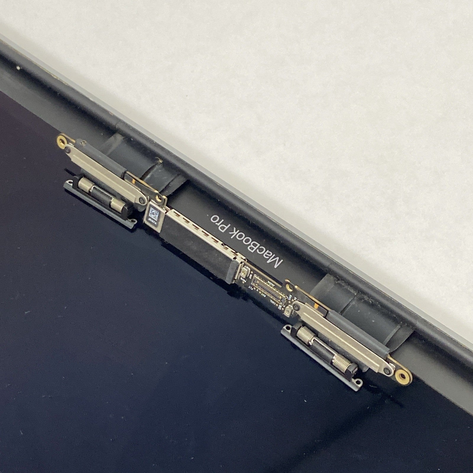 Apple MacBook Pro A1707 15" Screen Display Assembly Untested6