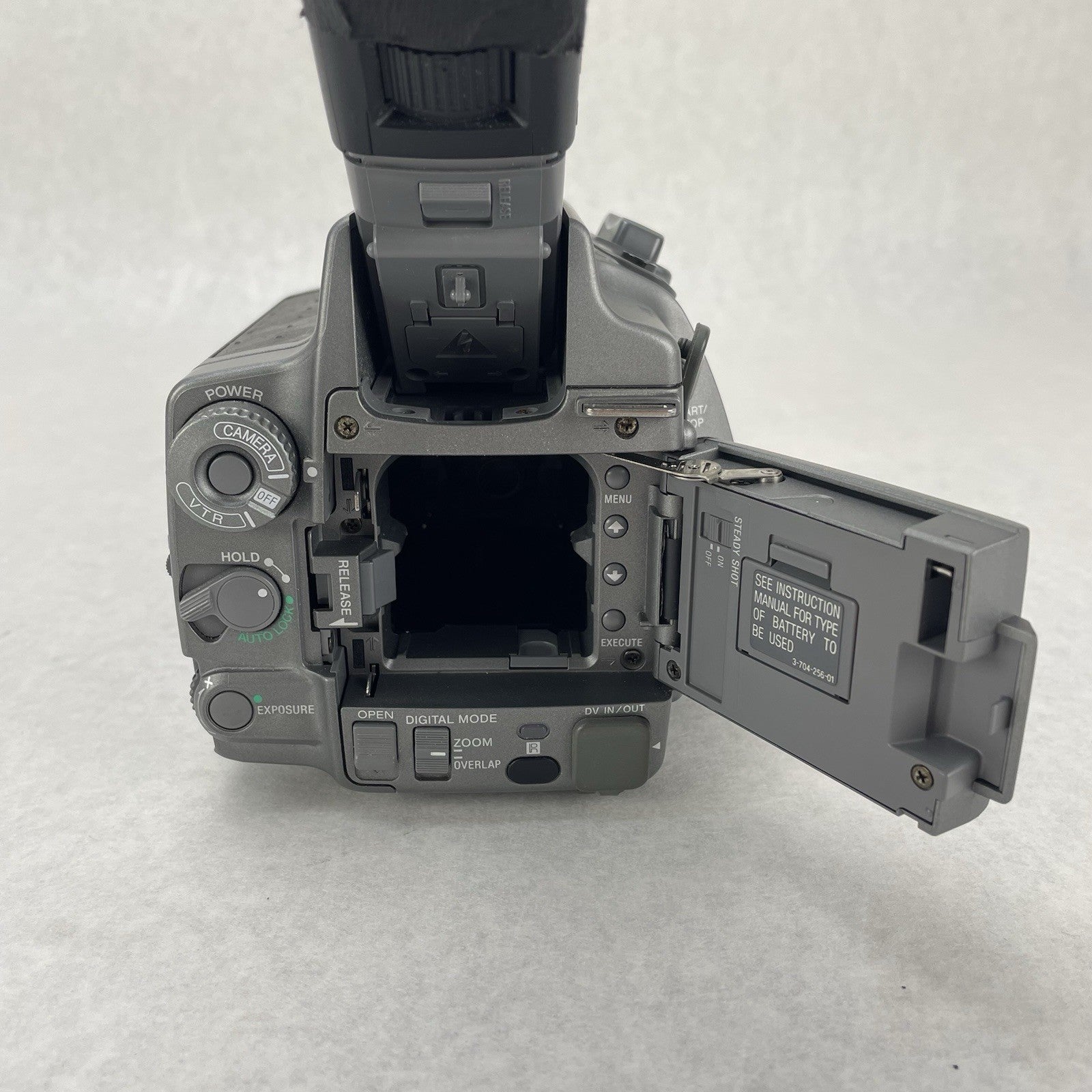Sony DCR-VX700 MiniDV Digital Handycam Camcorder Untested For Parts7