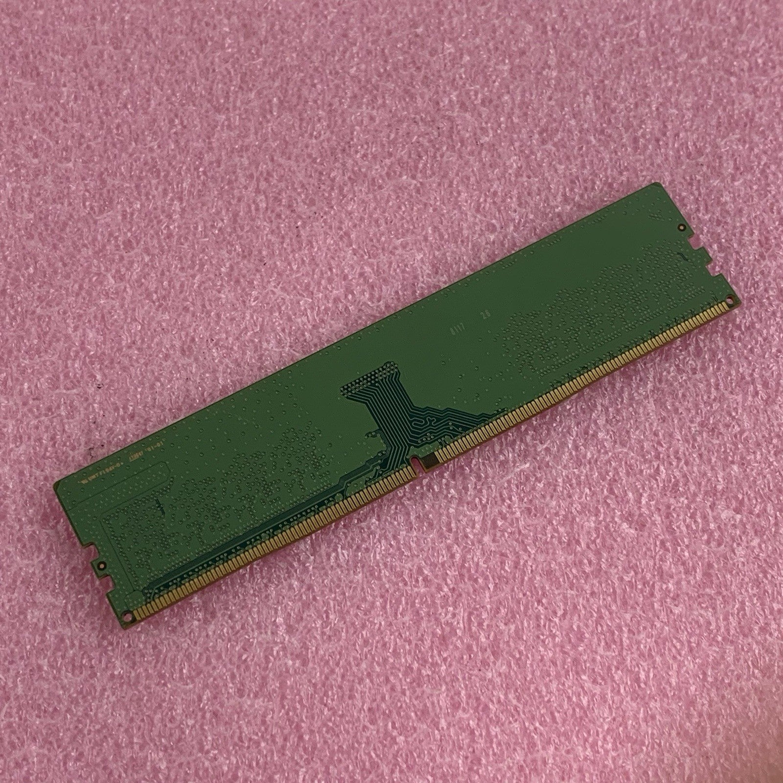 Samsung M378A1K43CB2-CRC 8 GB 1Rx8 PC4-2400T-UA2-11 2666Mhz Desktop RAM Memory4