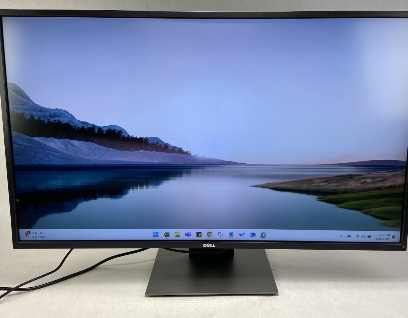 Dell Flat Panel Multi Client Monitor P4317Qc 43" In 4k UHD 3840x2160 With Stand