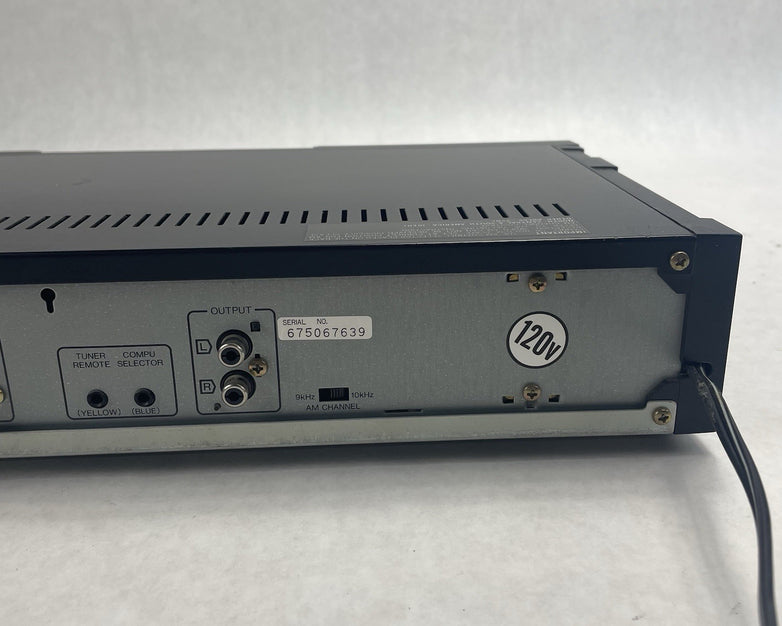 Sansui T-700 Quartz PLL Synthesizer AM/FM Stereo Tuner Power Tested