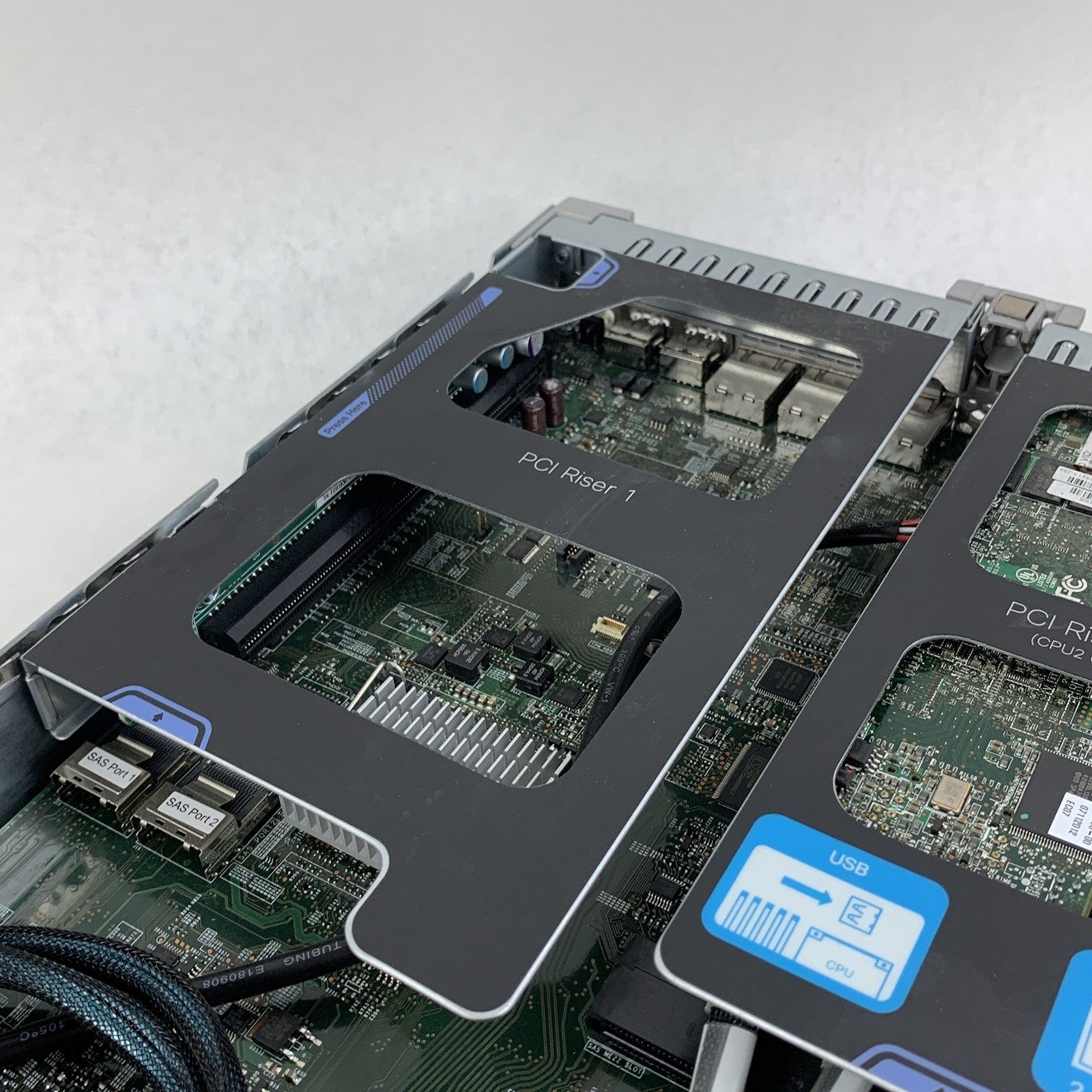 Cisco UCSC-C220-M3SBE Server 2x Xeon E5-2609 2.4 GHz 64 GB RAM No OS No HDD