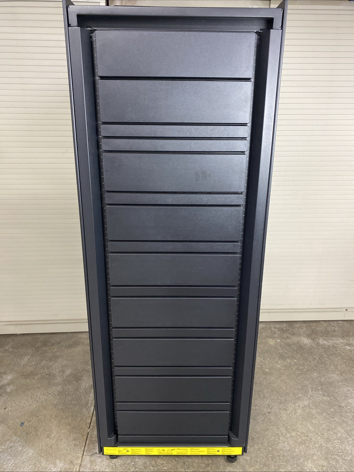 IBM 45D3122 36U Rack IT Network Server Cabinet