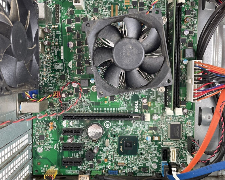 Dell Optiplex 390 MT Intel Core i5-2400 3.1GHz 4GB RAM No HDD No OS