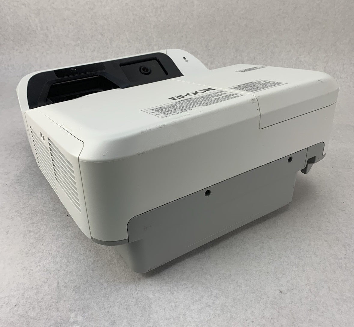 Epson PowerLite 695Wi H740A LCD Lamp Projector 1258 Lamp Hours - No Remote0