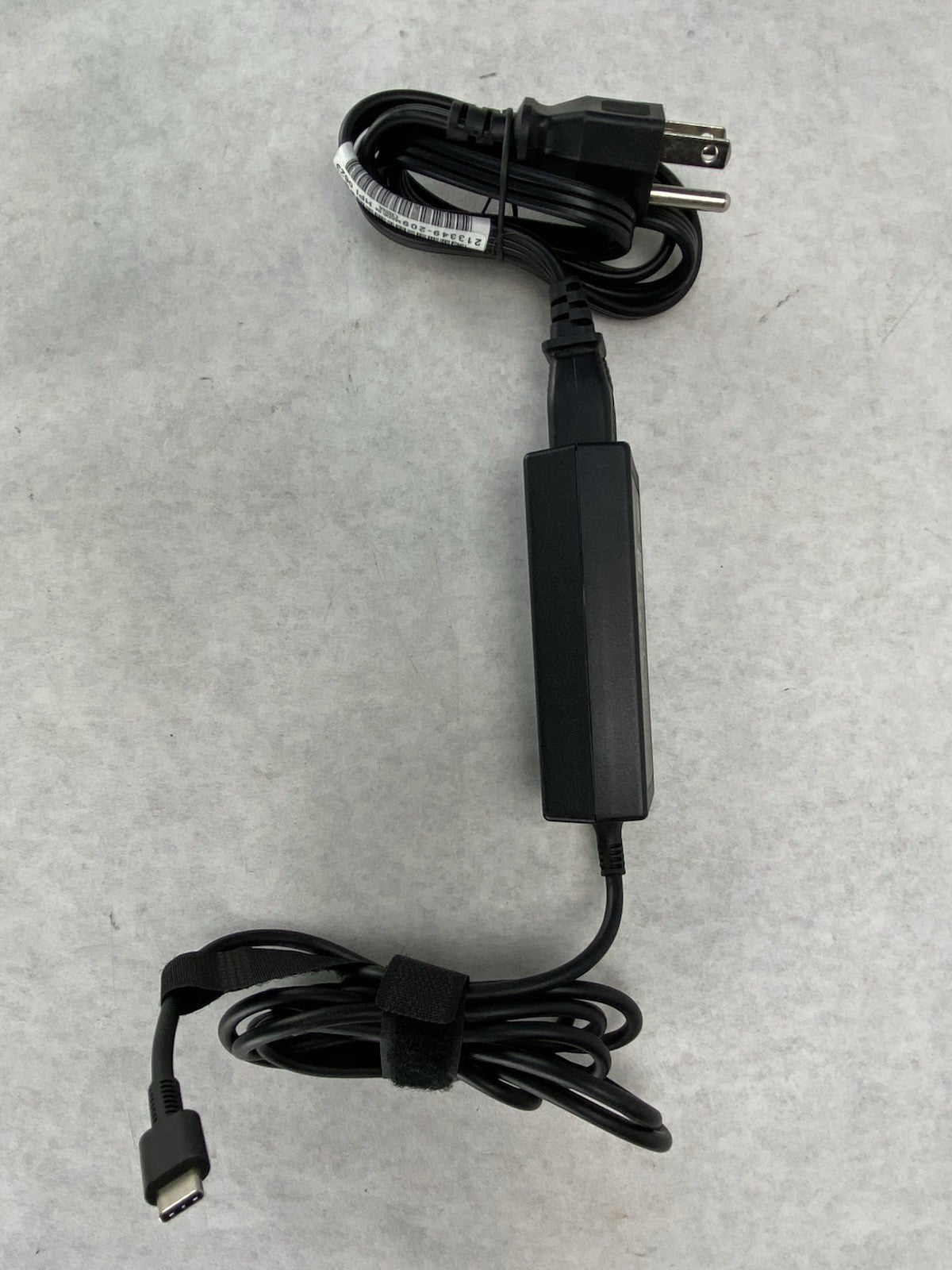 HP Charger 45W USB-C 9.0V Part Number: L42206-003