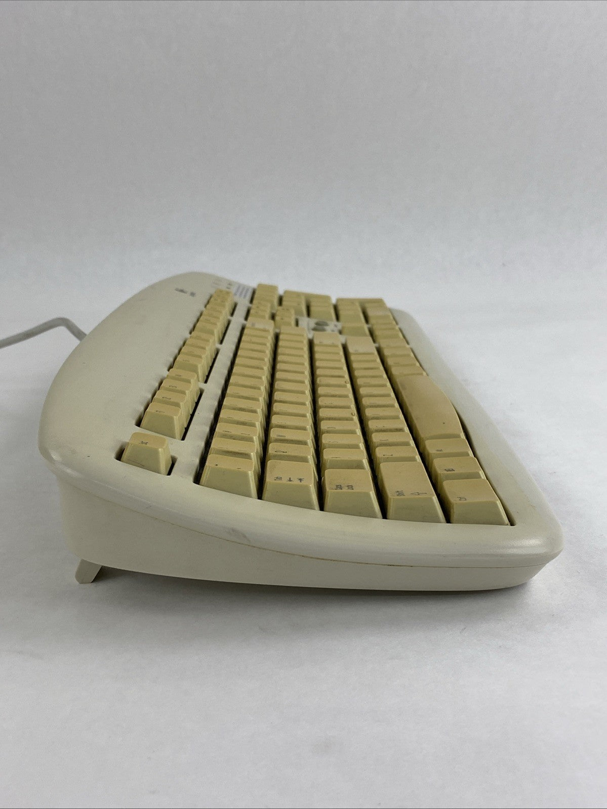 Logitech Y-SG13 PS/2 104-Key QWERTY Wired Membrane Keyboard8