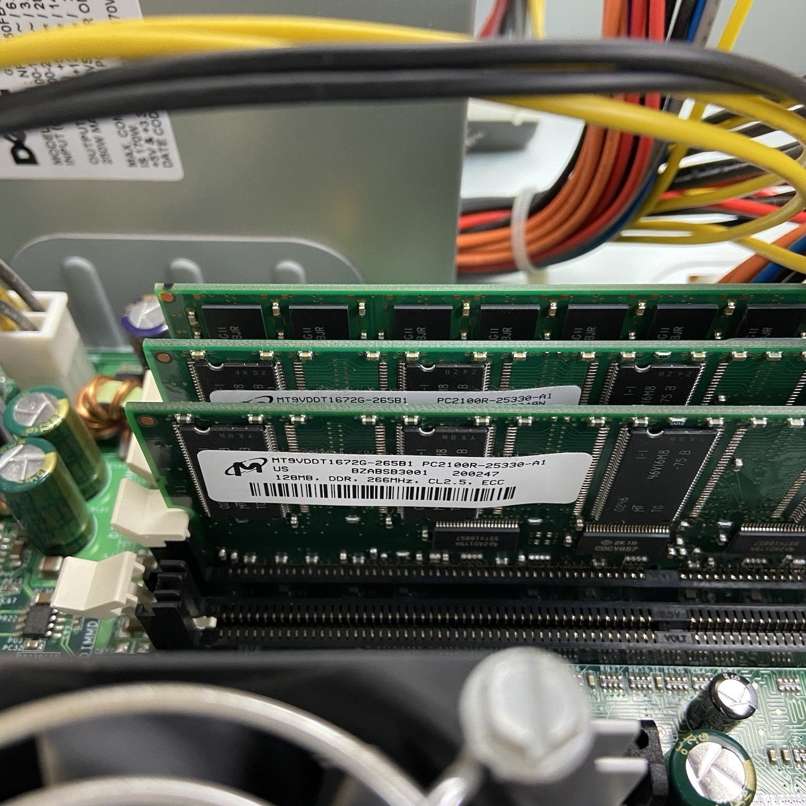 Dell PowerEdge 600SC Server Intel Pentium 4 1.8GHz 1.25GB RAM No HDD No OS11