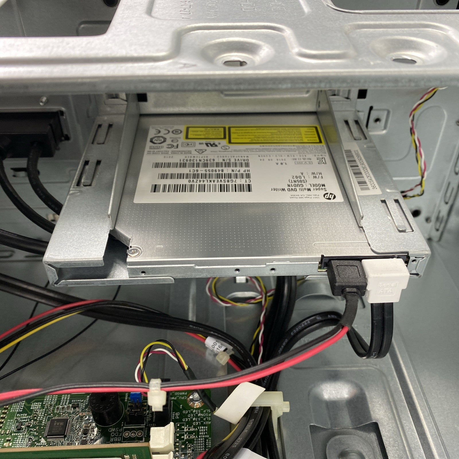 HP Pavilion 510-a010 MT AMD A8-7410 2.20GHz 8GB RAM No HDD No OS No Power Cord