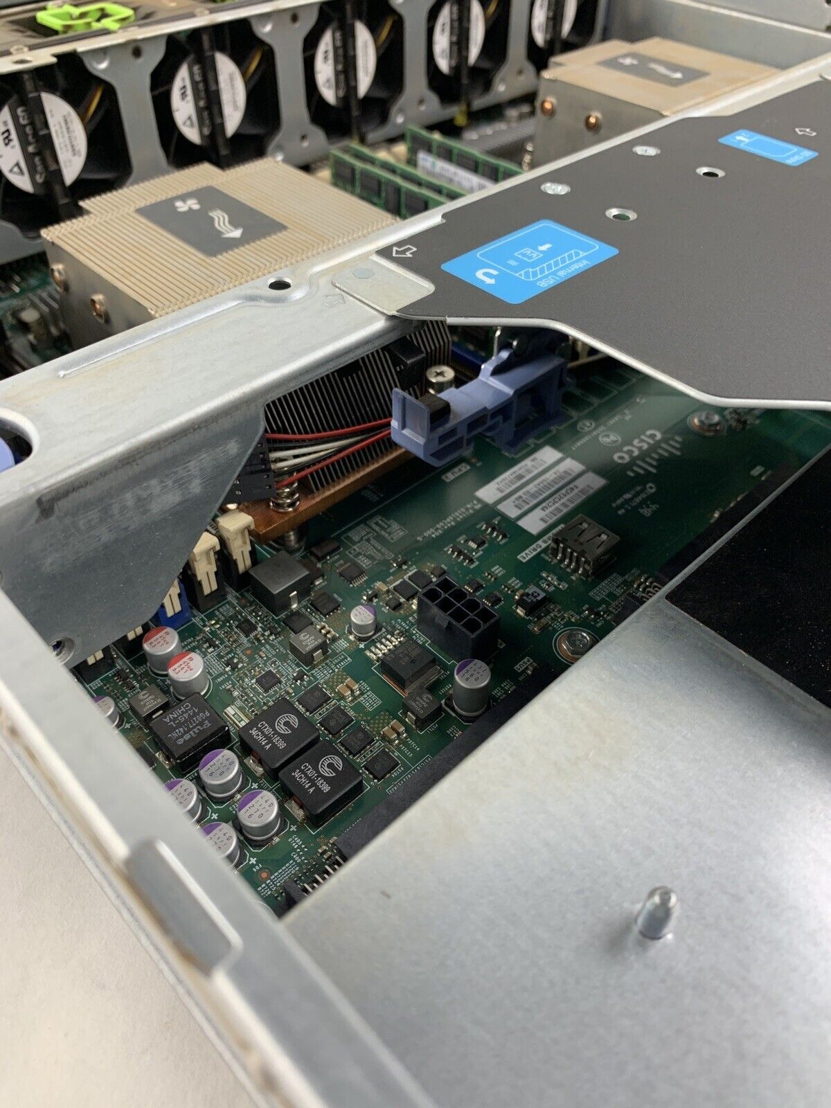 Cisco UCSC-C240-M3 2x Xeon E5-2640 2.5 GHz 64 GB RAM No OS No HDD
