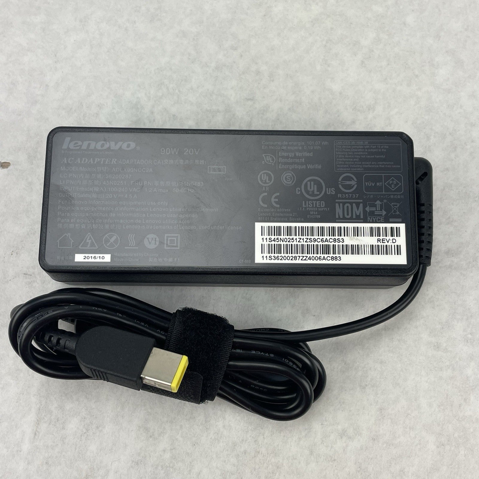 Lenovo AC Adapter 90w 20v ADLX90NCC2A Lot of 10 No Power Cord6